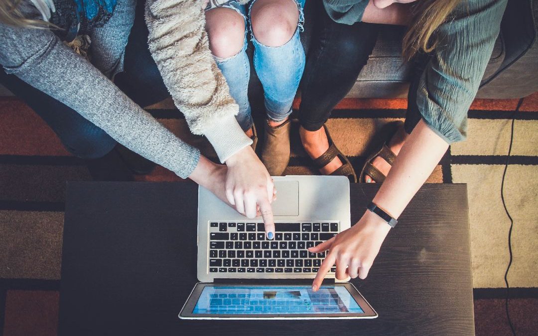 PEDIR AYUDA Y COLABORAR, UNA HERRAMIENTA PARA DESARROLLAR EQUIPO
