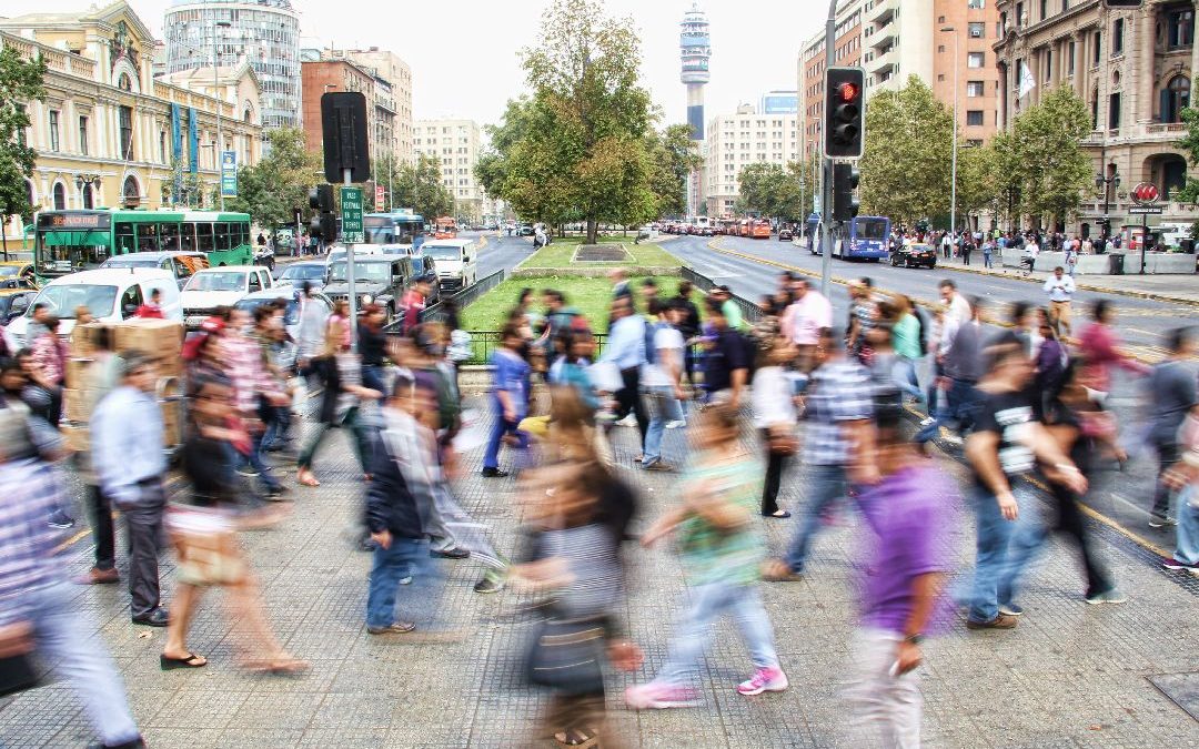 LA CRISIS Y LOS DESAFÍOS DE RR. HH.